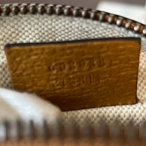 Gucci Disney Mickey Mouse GG Round Circle Crossbody Bag Dust cover/Box (115244) - Picture 7 of 8